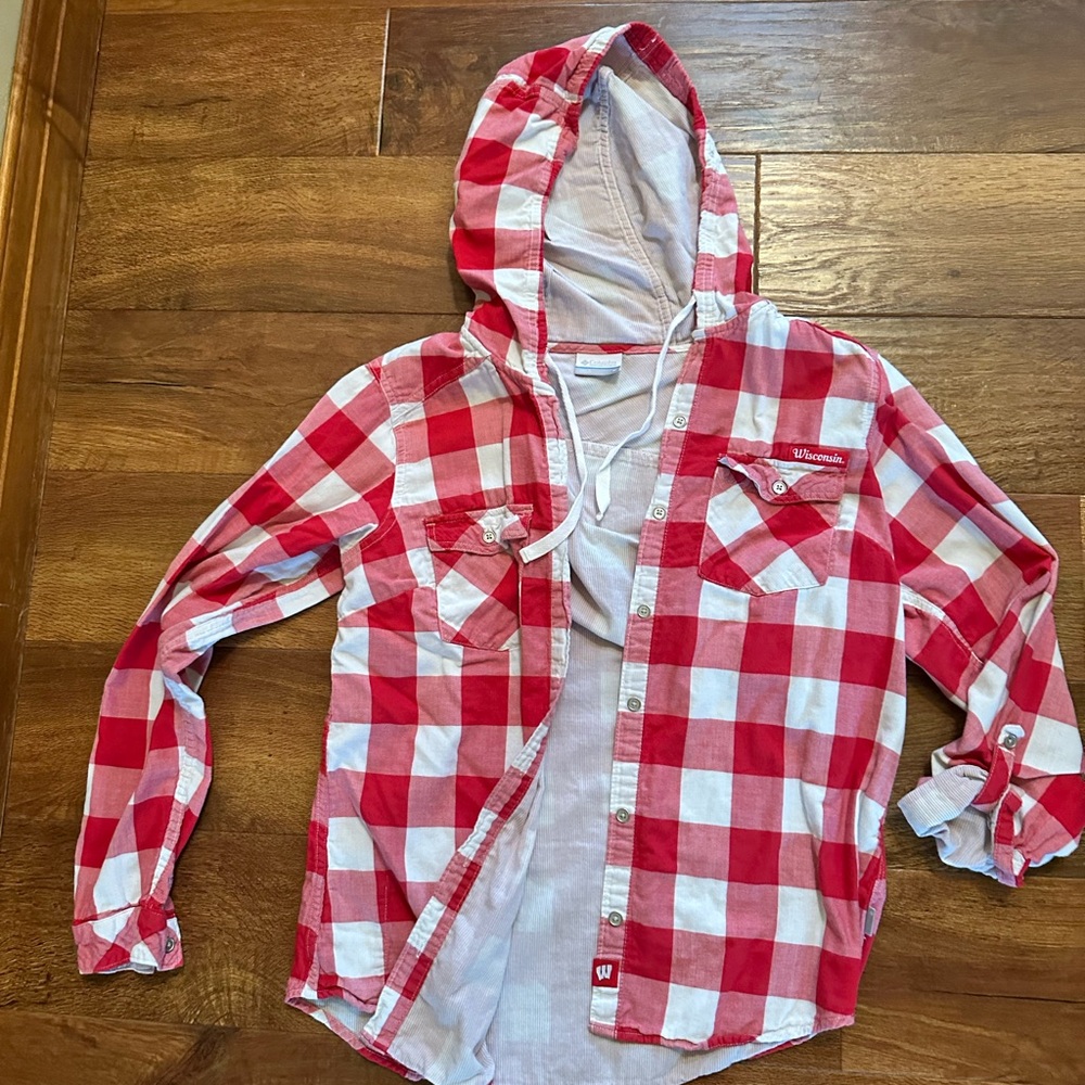 UW Madison Badgers Shirt with Hood